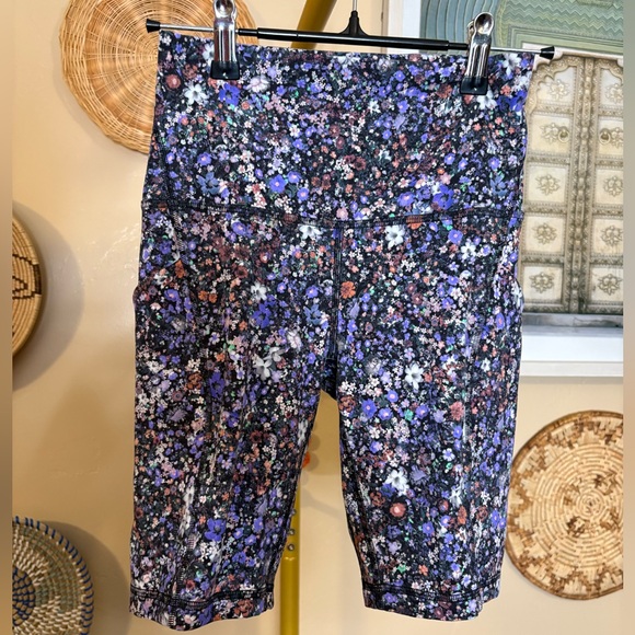Lululemon Align High-Rise Short with Pockets - Picture 1 of 4